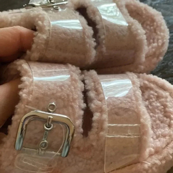 Juicy Couture Pink Blush Plush Faux fur Slide Sandals - Picture 8 of 8